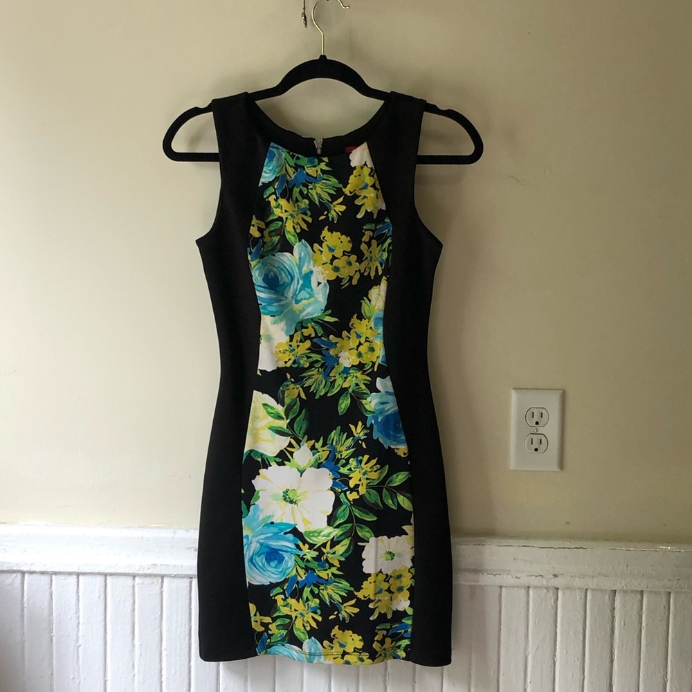 Beautiful Body con Floral Color Block Mini Dress
